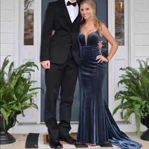 Size 0/2 Camille La vie Prom Dress